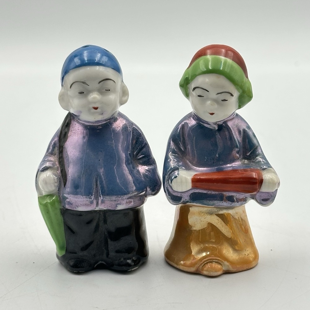 Vintage Japan Hand Painted Asian Couple Salt & Pepper Shakers